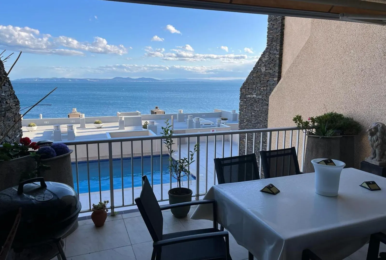 Apartment Veuras El Mar - Apartamento Sobre El Mar Dallas Roses Spain